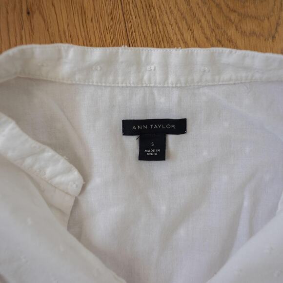 Ann Taylor Loft Sleeveless Blouse - Picture 3 of 7